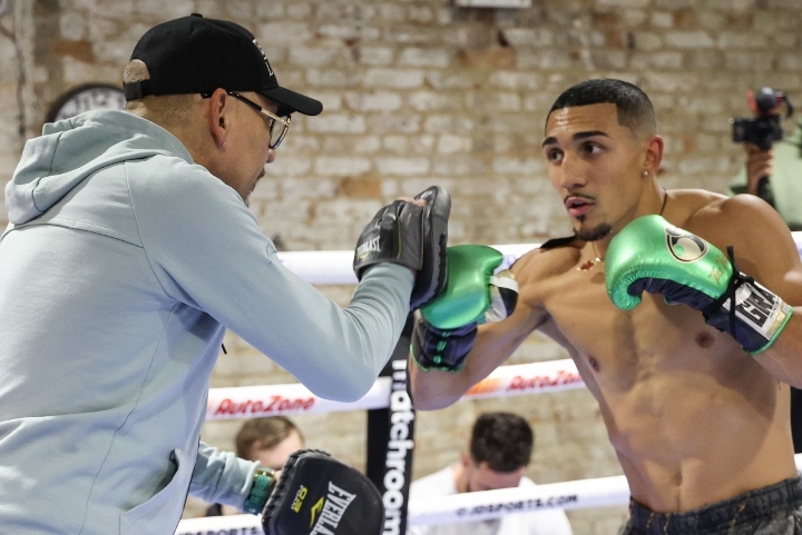 teofimo-lopez (4)_1637717176.jpg