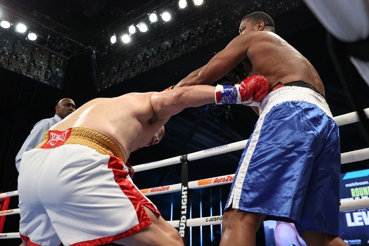 zhang-lewis-fight (7).jpg