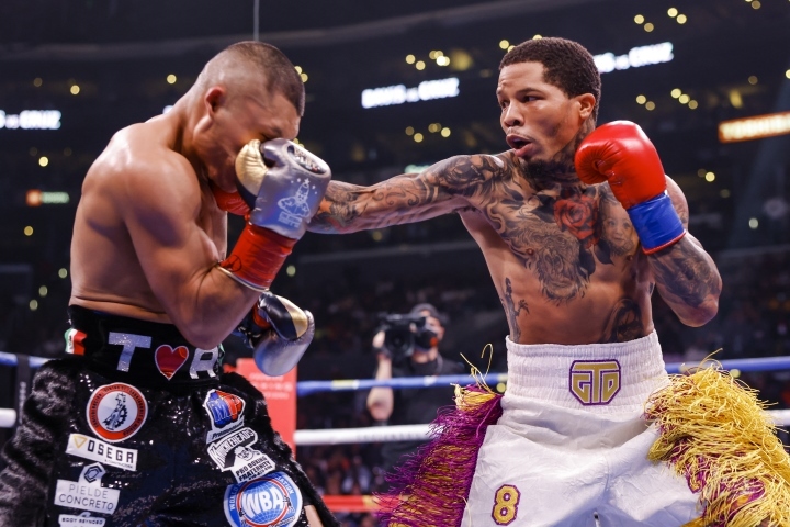 davis-cruz-fight (14).jpg