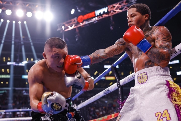 davis-cruz-fight (16).jpg