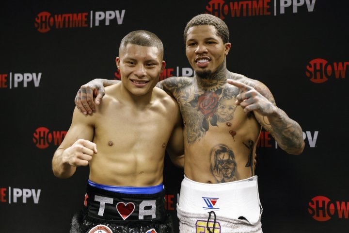 davis-cruz-fight (10).jpg