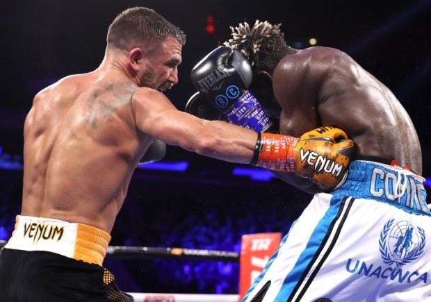 lomachenko-commey_1639462753_conew1.jpg