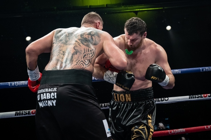makhmudov-wach-fight (12).jpg