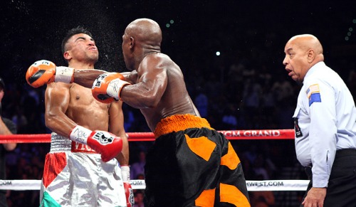 Floyd_Mayweather_Jr_vs._Victor_Ortiz.jpg