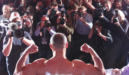 Arthur_Abraham_reverse_shot_at_Wilczewski_weigh_in.jpg