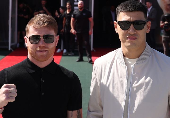 canelo-bivol-2332.jpg