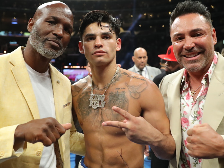 garcia-de-la-hoya-hopkins_1658038413.jpg