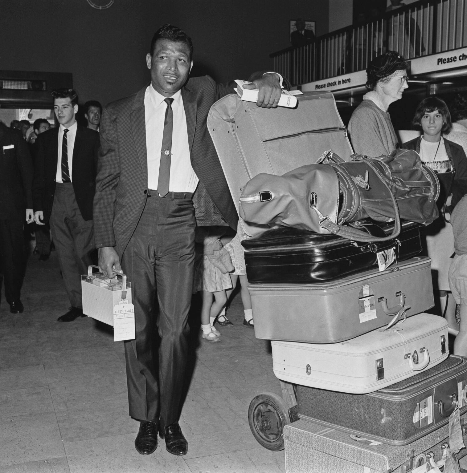 muhammad-ali-sugar-ray-robinson-1515x1536.jpg