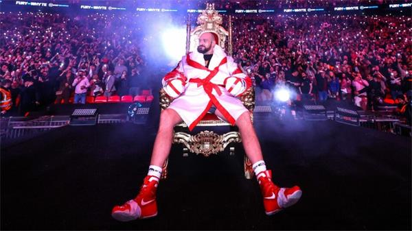 Tyson-Fury-On-Throne-960x540.jpg