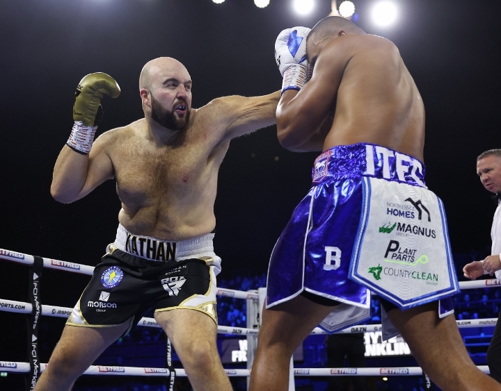 whyte-franklin-fight (4).jpg