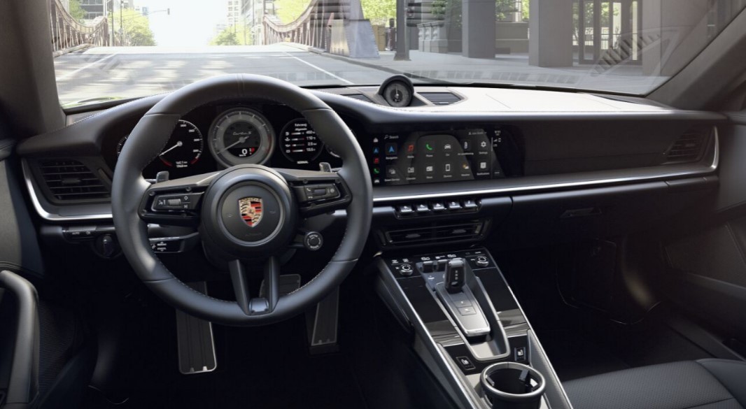 floyd-mayweather-splashes-330k-on-a-new-car-no-it-s-not-a-rolls-royce_4.jpg