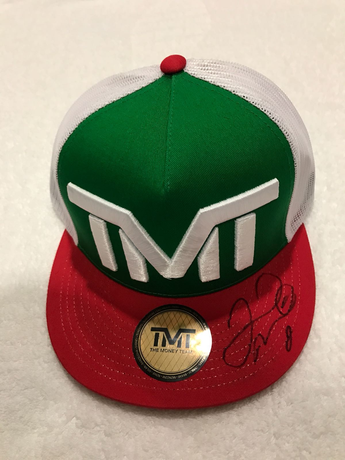 mayweather-signed-tmt-cap-04.jpg
