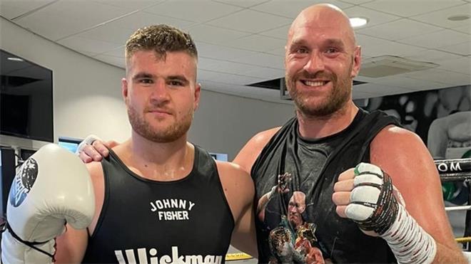 Tyson-Fury-Johnny-Fisher.jpg