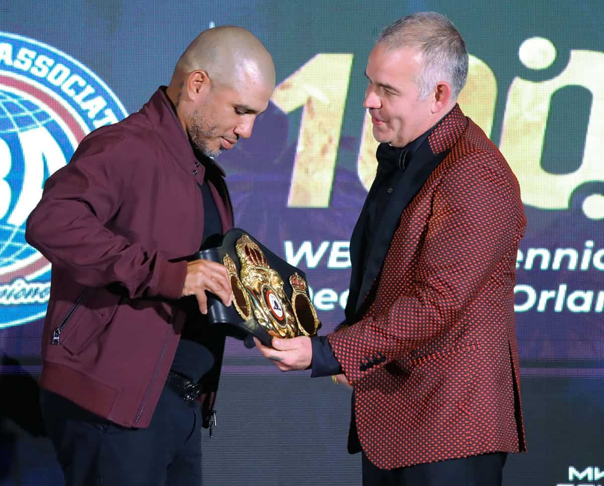 miguel-cotto-gilberto-jesus-mendoza.jpg
