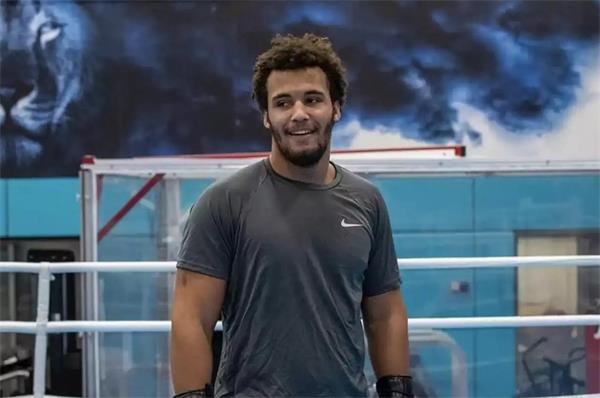 mcguigan-tips-17-year-old-moses-enrique-itauma-as--mcguigan-tips-17-year-old-mos.jpg