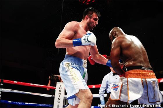 LR_SHOBOX-FIGHT-NIGHT-JALOLOV-VS-MULOWAYI-TRAPPFOTOS-JUNE102022-0343-Boxing-Phot.jpg