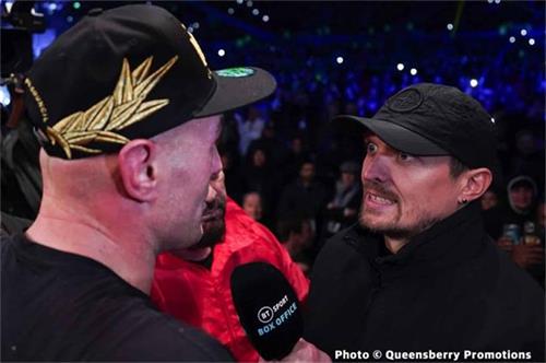 fury-usyk1-Boxing-Photos-1536x1023.jpg