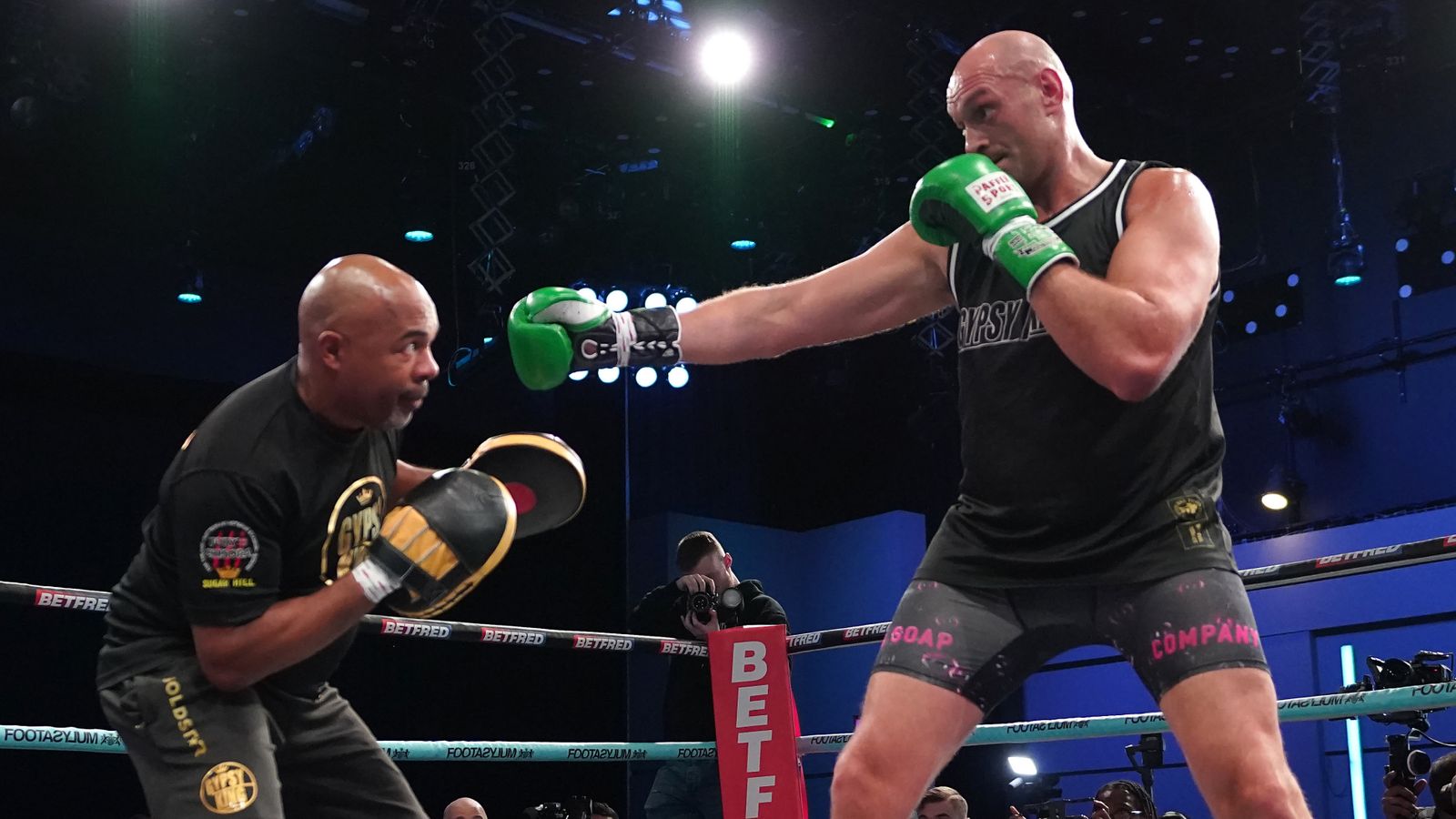 skysports-tyson-fury-sugarhill-steward_5984805.jpg