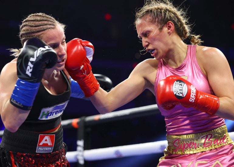 Seniesa-Estrada-vs-Tina-Rupprecht_action17-770x550.jpg