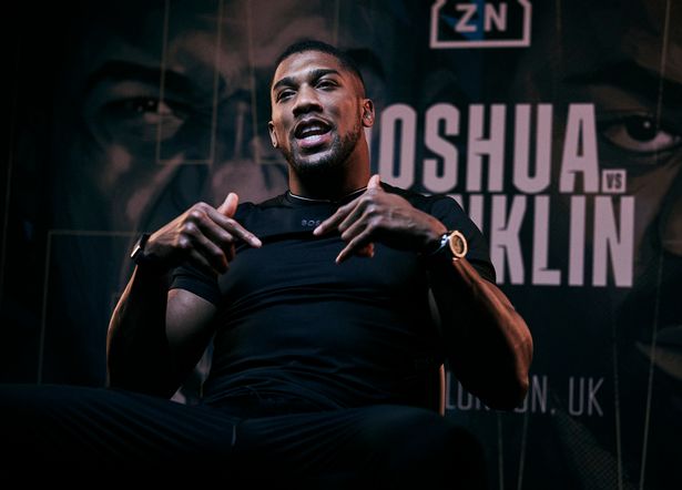 0_AJ-v-Franklin-Media-Day.jpg