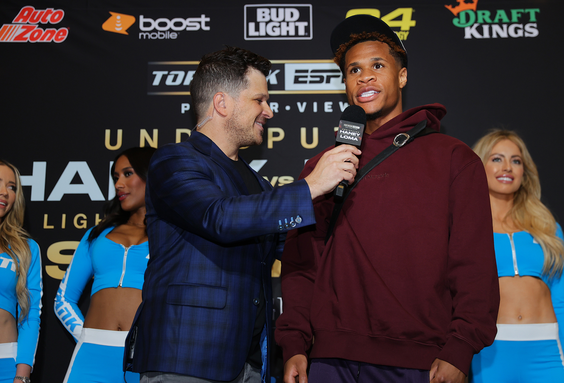 Devin_Haney_mic_103b65a9df.jpg
