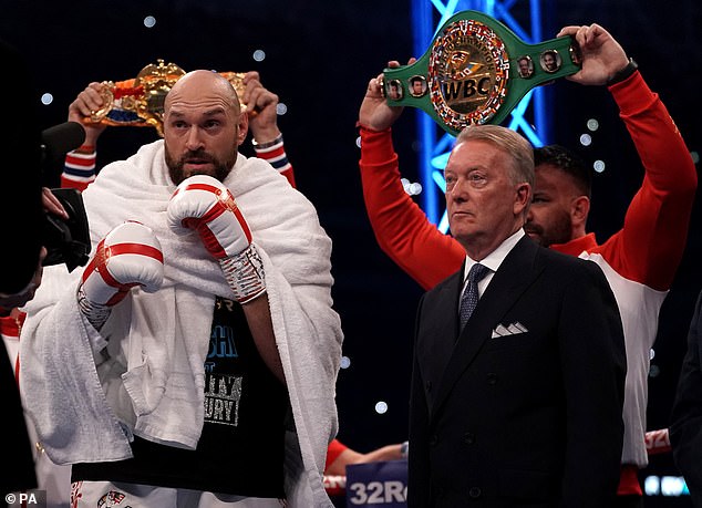 71461807-12172763-Frank_Warren_extinguished_any_hopes_of_the_two_British_heavywe.jpg