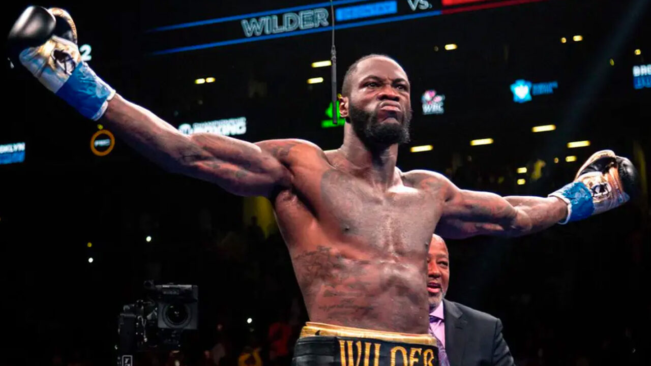 deonta-wilder-pose-1280x720.jpg