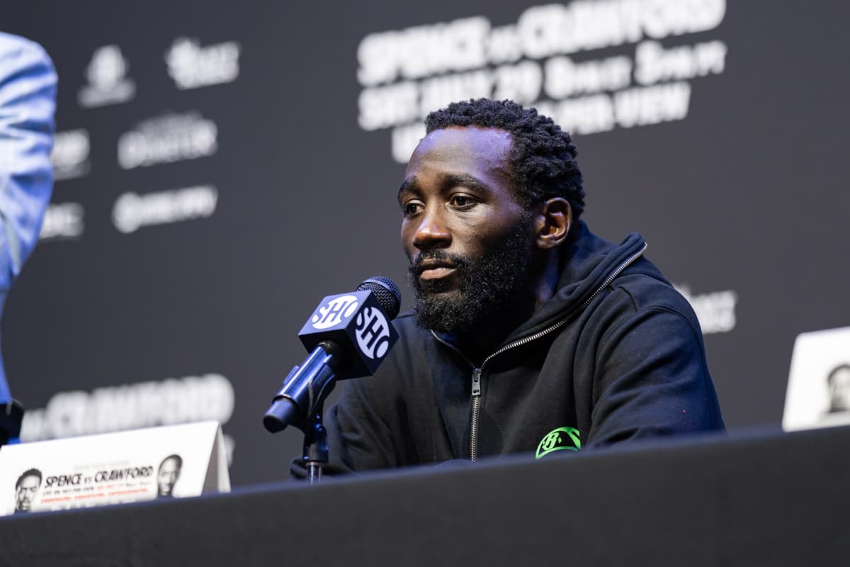 terence-crawford-press-conference-mic.jpg