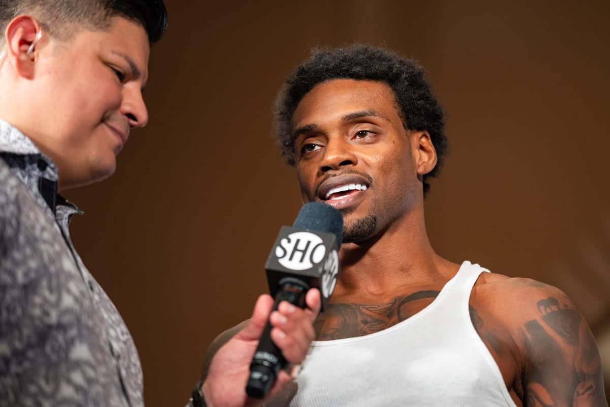 errol-spence-jr-workout-mic.jpg