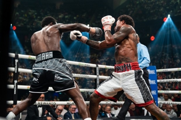 crawford-spence-fight-hafey (13) (1)_conew1.jpg