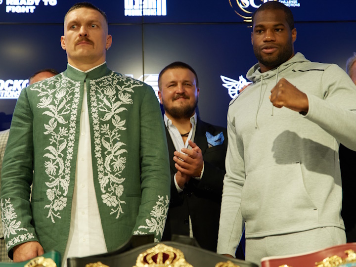 usyk-dubois-232_1692897791.jpg