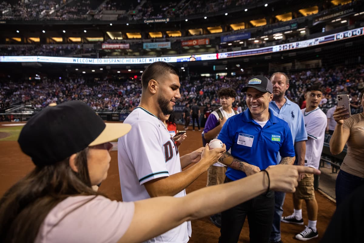jesus-ramos-jr-elijah-garcia-first-pitches-11.jpg