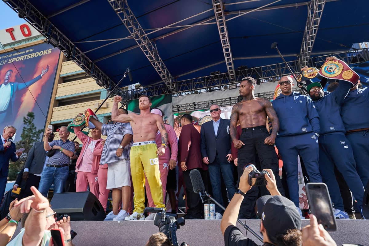 canelo-alvarez-vs-jermell-charlo-weigh-in-2.jpg