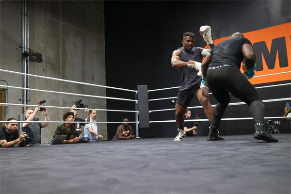 francis-ngannou-open-workout-september-2023-getty-2.jpg