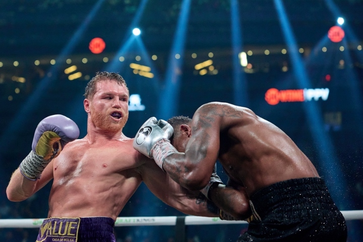 canelo-charlo-fight (9).jpg