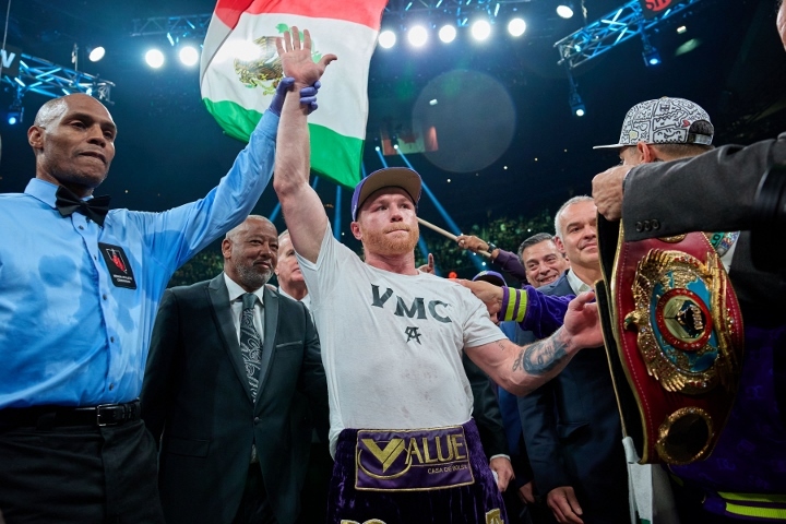 canelo-charlo-fight (11).jpg