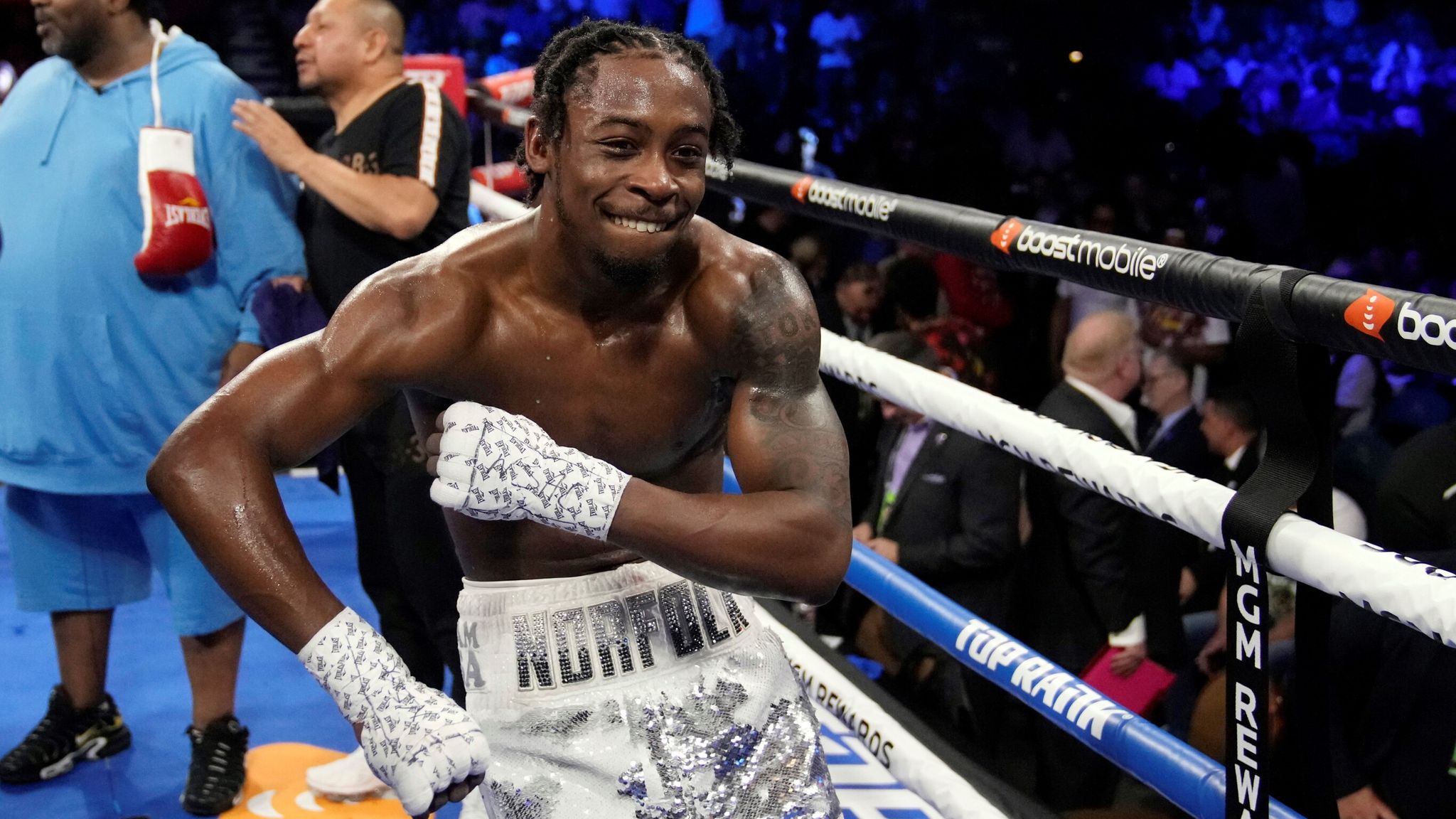 skysports-boxing-keyshawn-davis_6227528.jpg