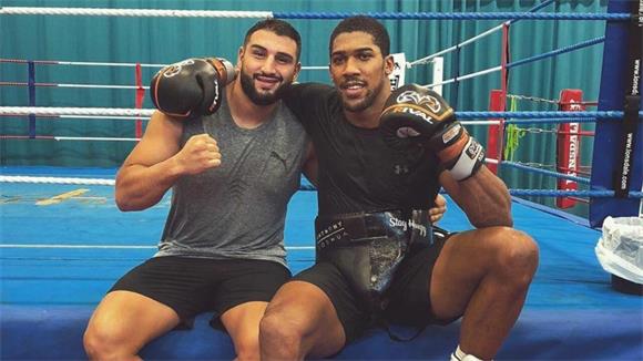 Agit-Kabayel-and-Anthony-Joshua-1280x720.jpg