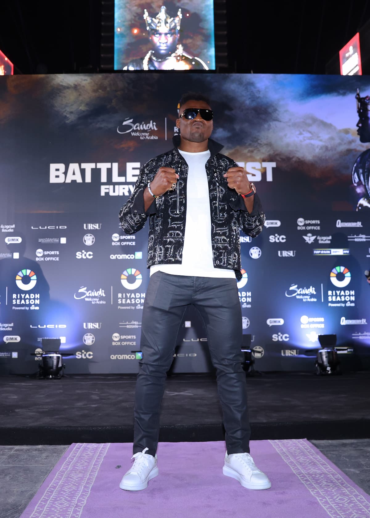francis-ngannou-grand-arrival-pose.jpg
