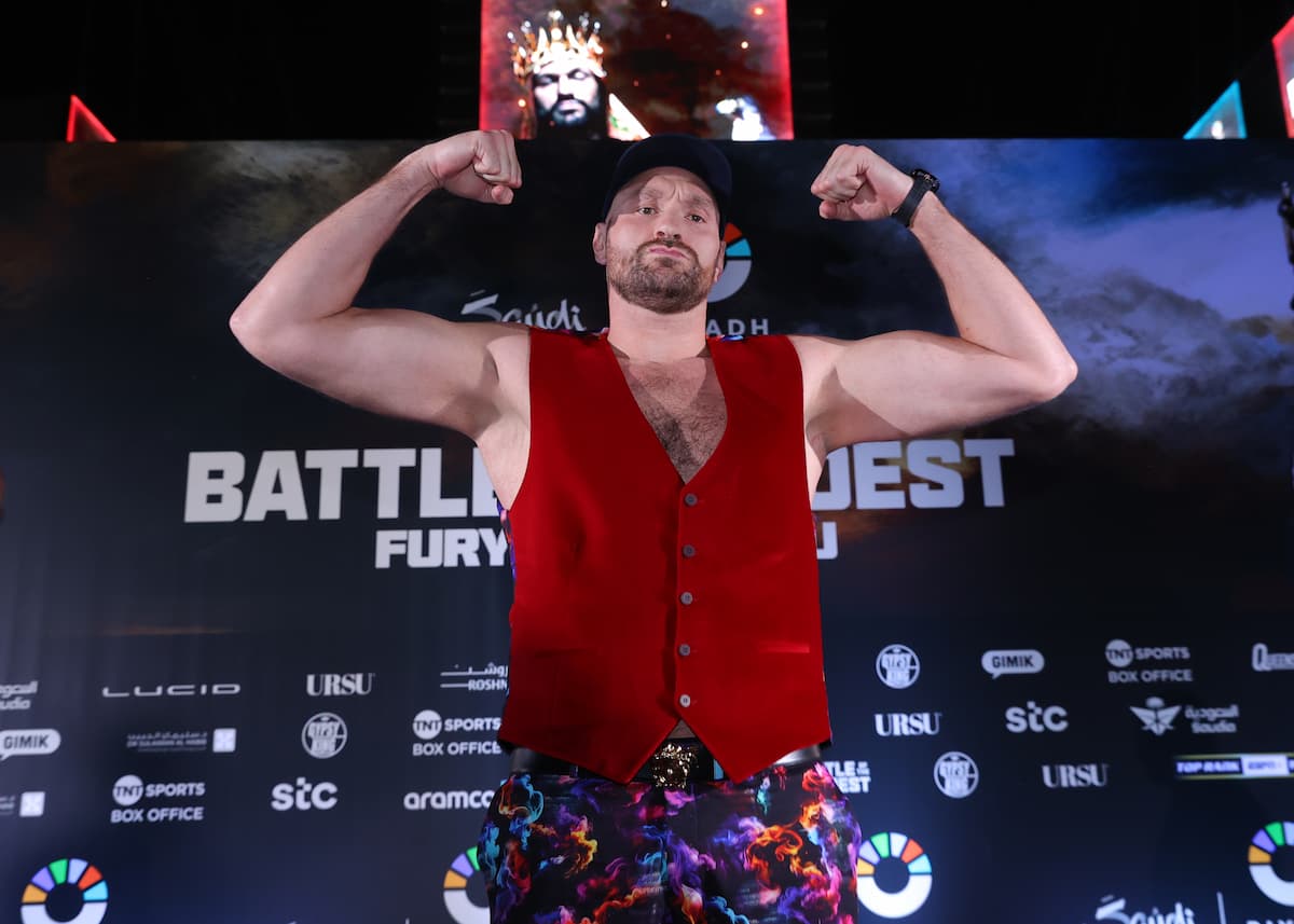 tyson-fury-grand-arrival-flex.jpg