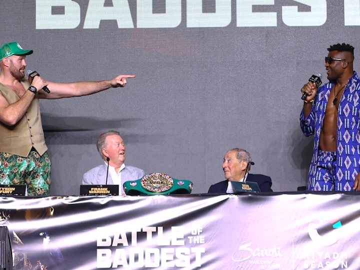 fury-ngannou-2220.jpg
