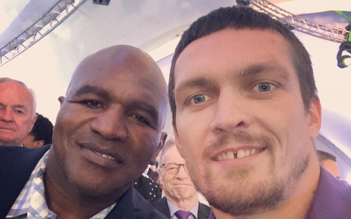 usyk-holyfield.jpg