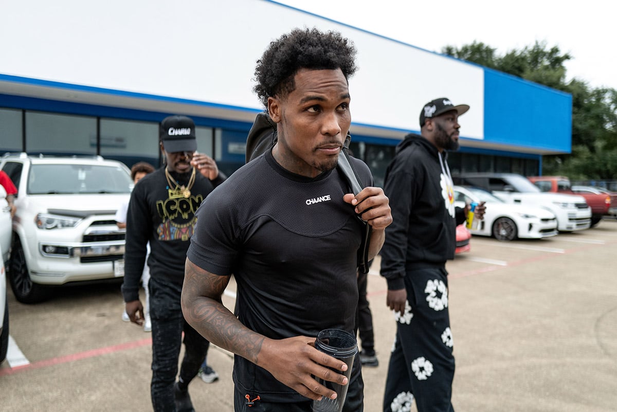 Jermall-Charlo-trains-for-Jose-Benavidez_photo-by-Andrew-Hemingway-Showtime01.jpg