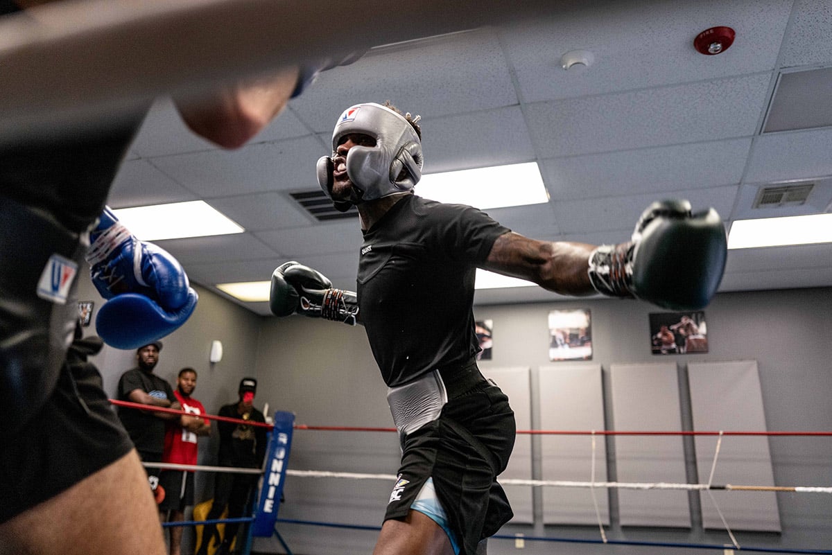 Jermall-Charlo-trains-for-Jose-Benavidez_photo-by-Andrew-Hemingway-Showtime19.jpg