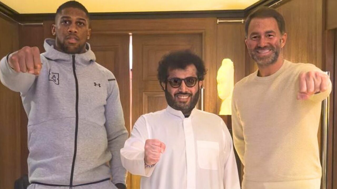 Anthony-Joshua-Turki-Alalshikh-and-Eddie-Hearn-1280x720.jpg