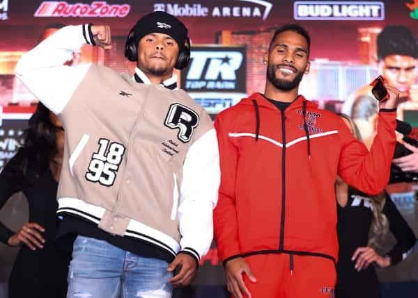 Shakur-Stevenson-vs-Edwin-De-Los-Santos_pose2.jpg