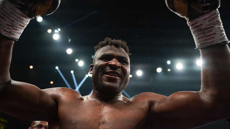 ngannou-20231028-ftr_3sb1vq29u2au1np8re6uy8yg3.jpg