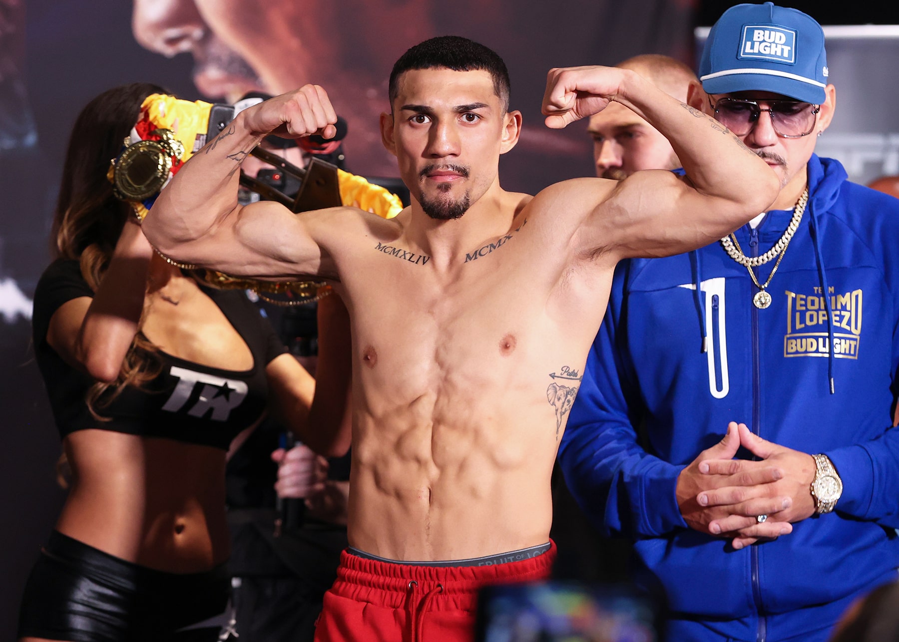 Teofimo_Lopez_flex_min_9c61488dae.jpg