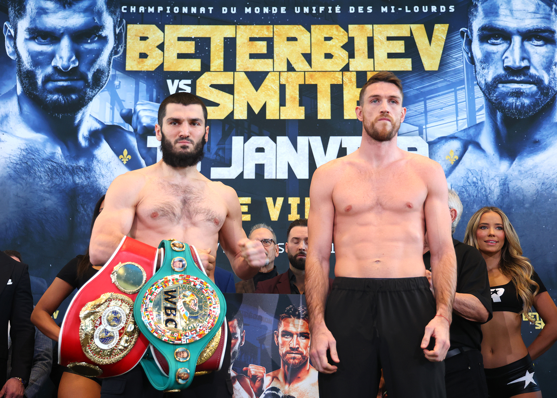 Artur-Beterbiev-vs-Callum-Smith_pose2.jpg