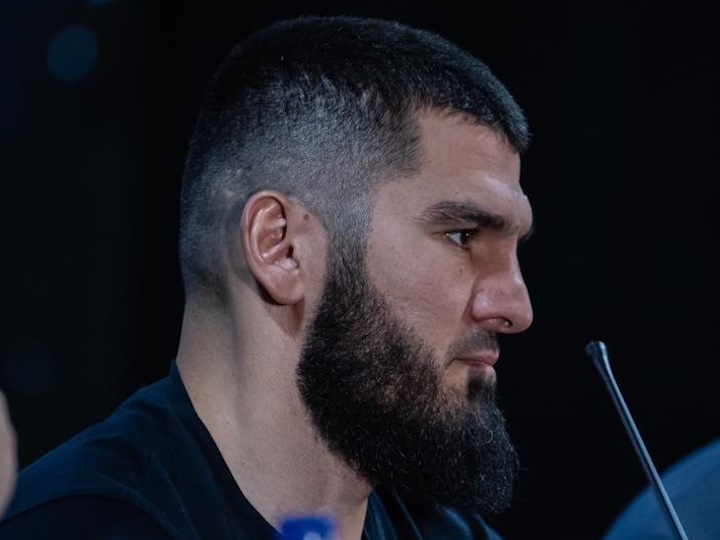 artur-beterbiev_1688102196.jpg